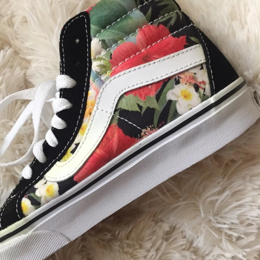 VANS HI-TOP SHOE